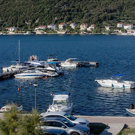 Tomulic Jasna I Miljenko Διαμέρισμα Supetarska Draga Εξωτερικό φωτογραφία